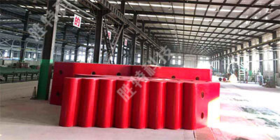 為南海明珠大橋生產的固定式復合材料橋梁防撞設施